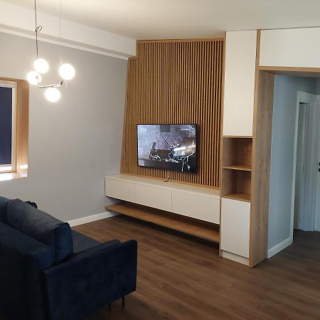 Lovely Apartment Ioana Targu Neamt Exterior foto